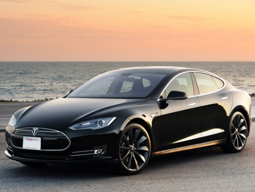 Conditions pour louer une Tesla en Île-de-France